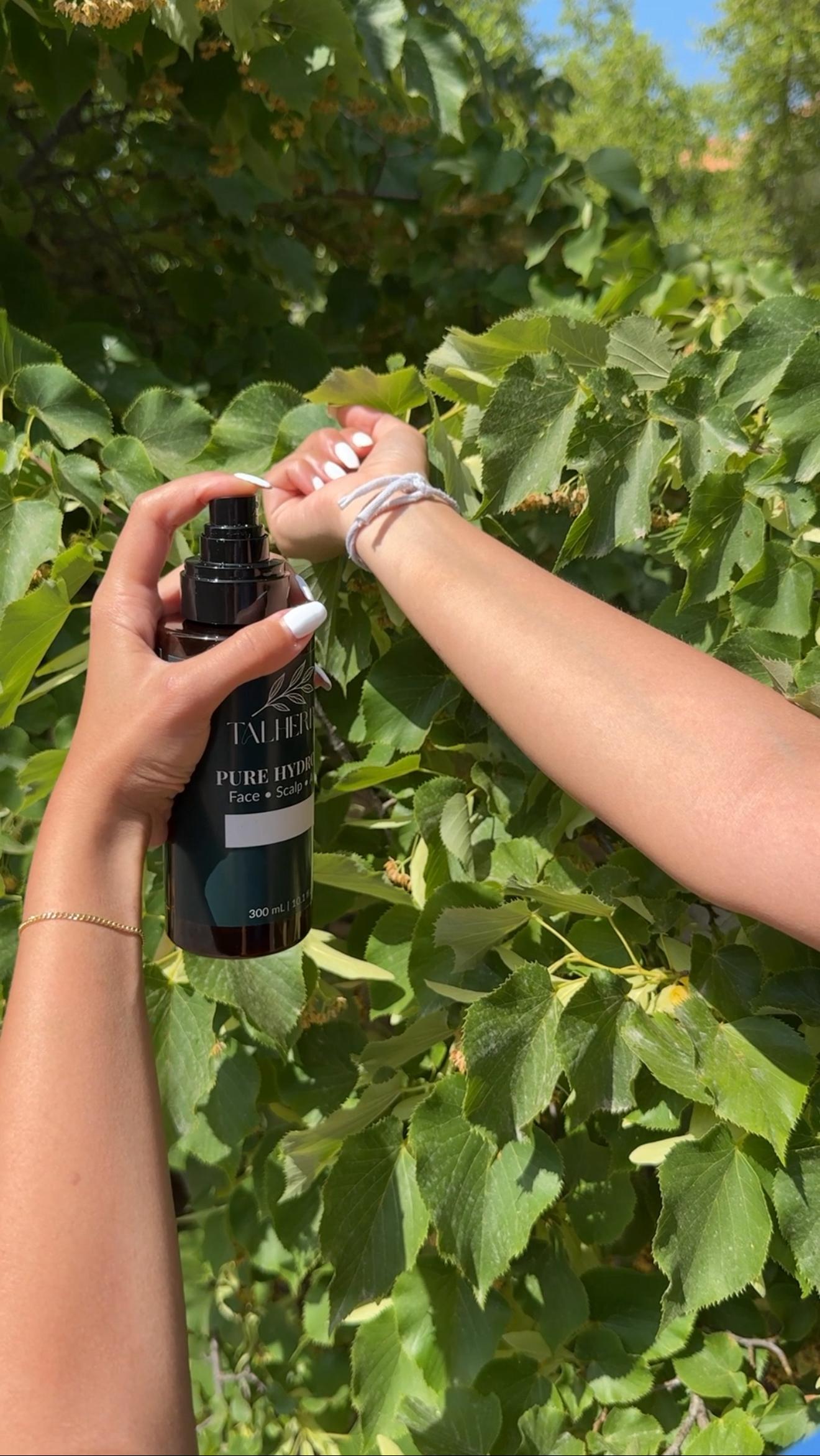 رذاذ ماء إكليل الجبل